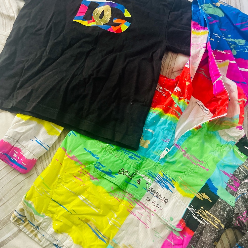 Dolce & Gabbana Black Tee with Colorful Logo - Picture 2 of 2